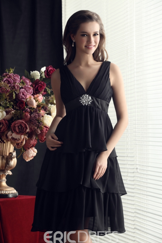 Chic Beading A-line Tiered Ruffles Short_Mini-Length V-Neck Sandra's Bridesmaid Dress